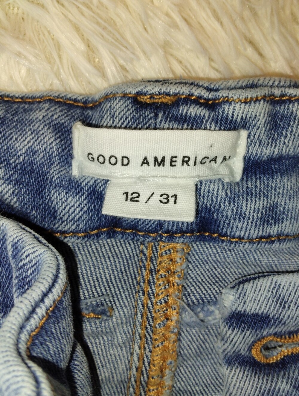 Good American Good Legs Straight Jeans Size 12/31 - Picture 7 of 11